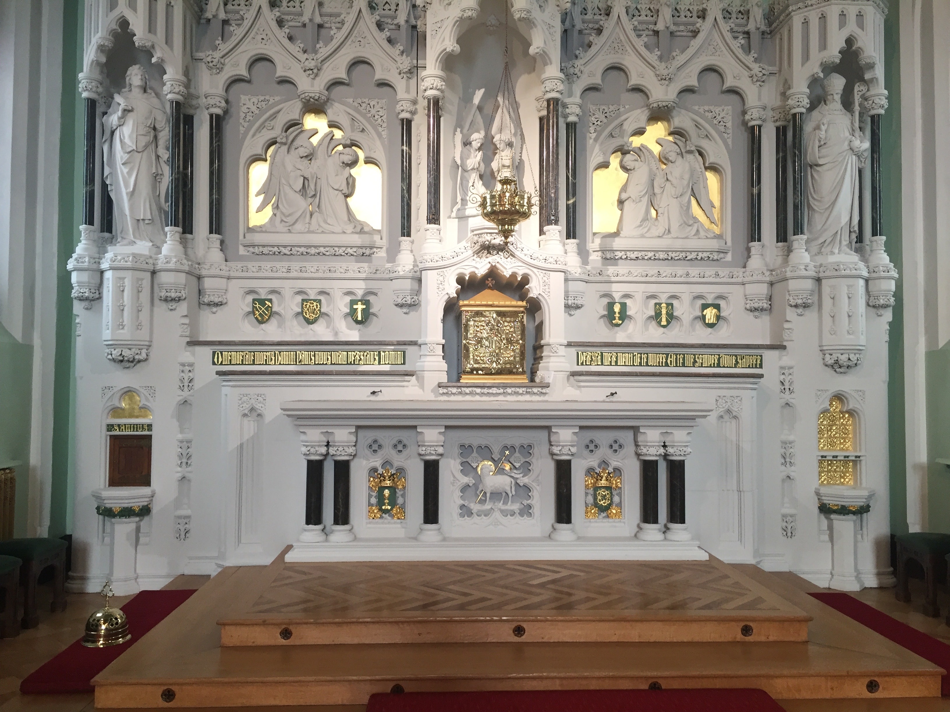 Ecclesiastic altar gilding for the Archdiocese of Liverpool